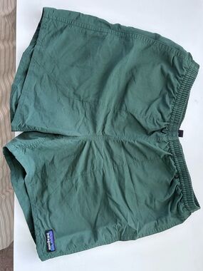 Patagonia Men's 5” Baggies - Forest Green